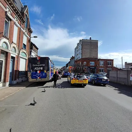 Nyaraló Roubaisienne 5 Ch Dont 1 Ch Et Sdb Au Rdc